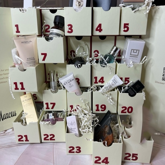 Neiman Marcus Makeup Neiman Marcus Beauty Holiday 25 Days Advent